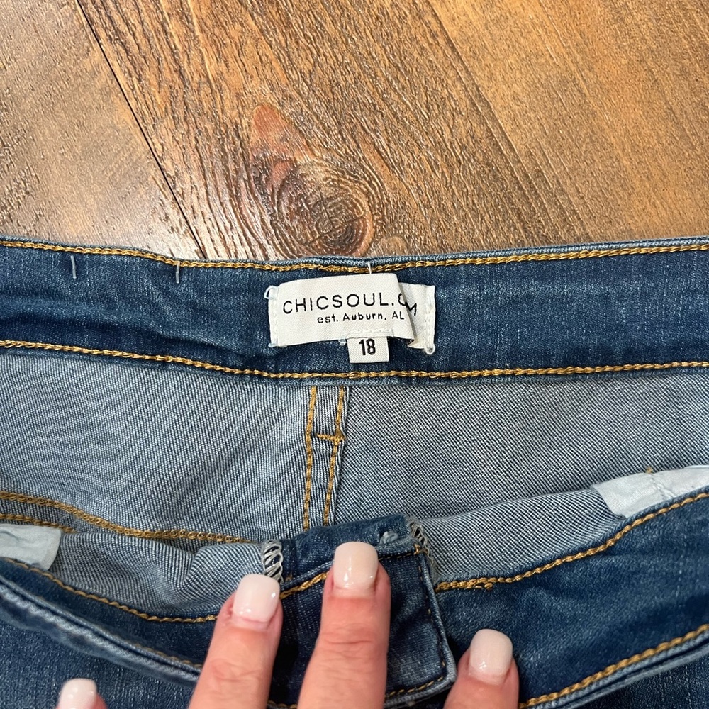 NEW SHORTS FROM CHIC SOUL - Size 18 Vintage wash distressed pattern CUTE!! - Picture 4 of 4